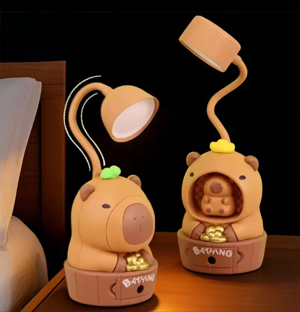 Lámpara LED de Escritorio Capibara – 3 en 1: Iluminación, Luz Nocturna y Sacapuntas.